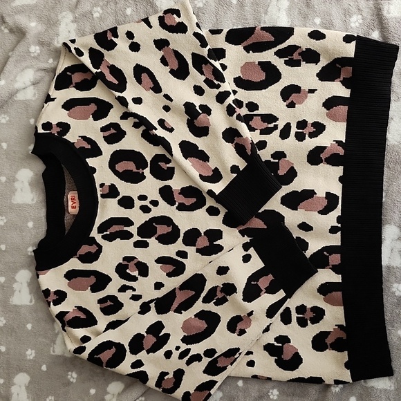 EVRI leapord print pullover crew neck sweater size 1X pink and black - Picture 1 of 6